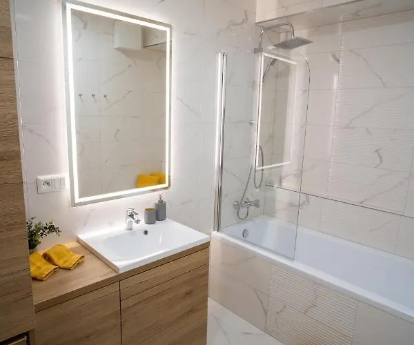 Po Newly Built * פרשוב